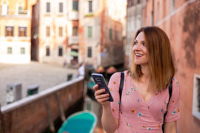 Venice: Hidden Gems Walking Tour with a Local Guide - Stop 4: Near Rialto Bridge, the Street of the Blind