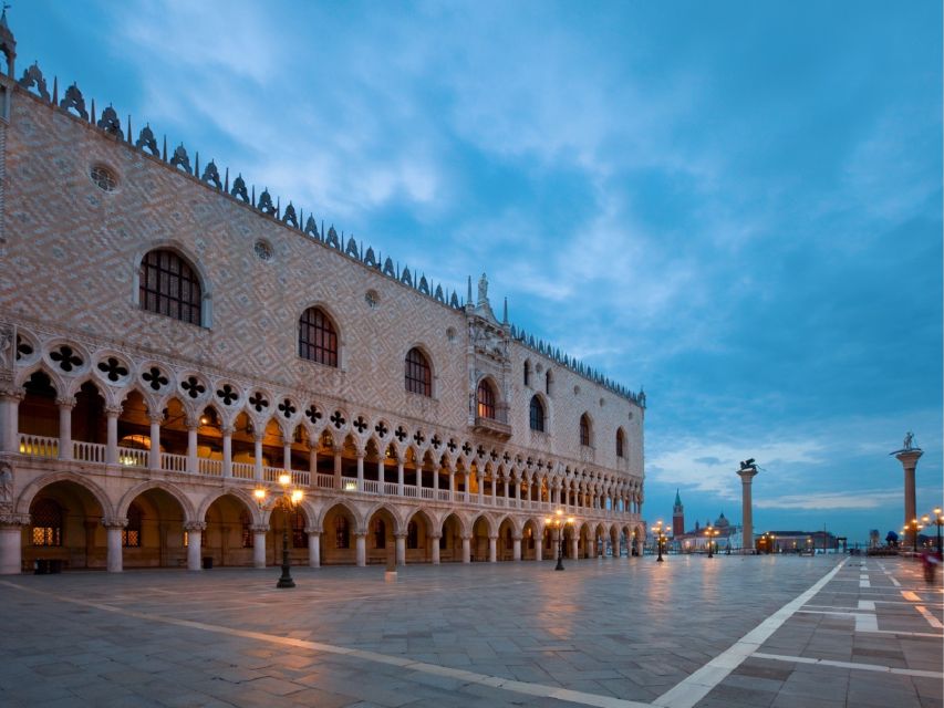 Venice: Highlights with Local Private Walking Tour & Gondola - A smart 2.5-hour combo: walking Venice and seeing it from the water
