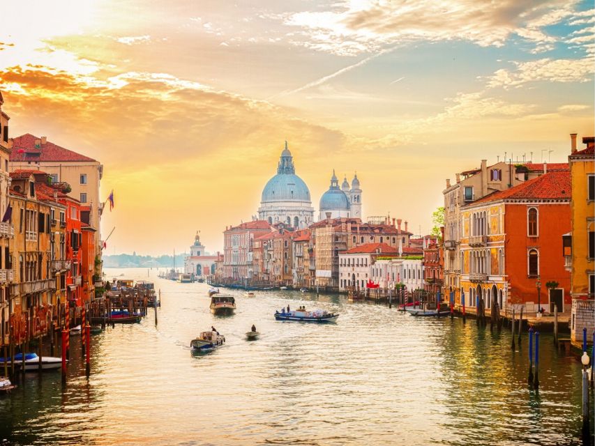 Venice: Highlights with Local Private Walking Tour & Gondola - Doge’s Palace: understanding power while you’re still close to the streets