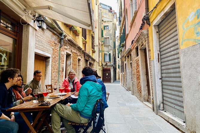Venice Jewish Ghetto and Cannaregio Food, Wine, Sightseeing Tour - Meet Your Guide: Why Names Like Vanessa and Denis Matter