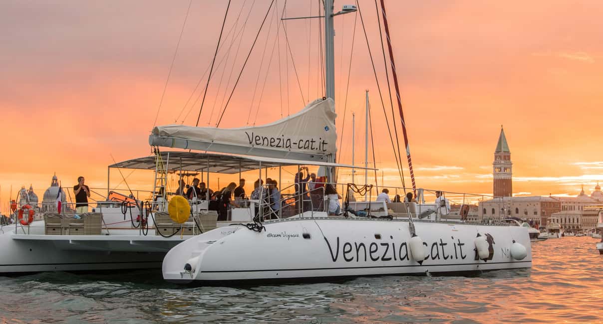 Venice: Lagoon Catamaran Tour with Classical Music & Drinks - Classical music on the water: Vivaldi, Bach, Chopin and jazz crossovers