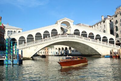 Venice Marco Polo Airport Private Arrival Transfer via Motorboat - Two service options: meet-and-greet or full escort to the hotel door