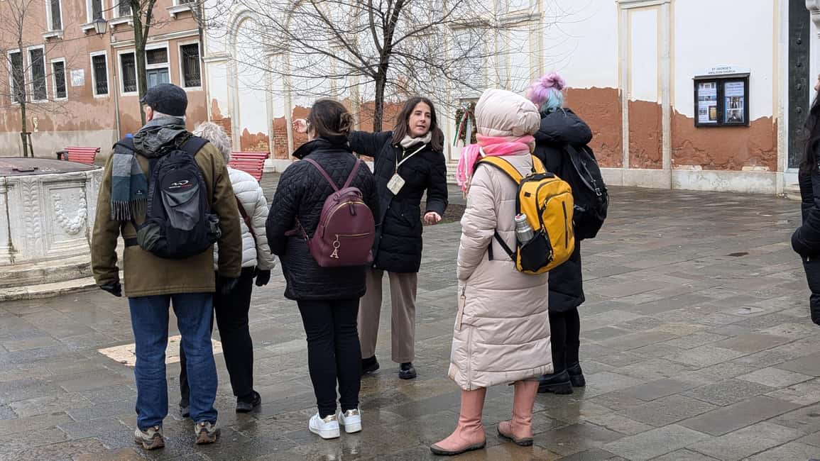 Venice: Morning Walking Tour with Local Guide - Scala Contarini del Bovolo: the staircase moment you’ll talk about later