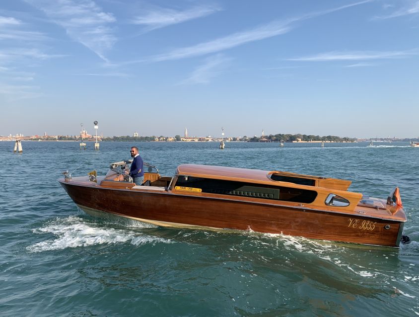 Venice: Murano and Burano Half-Day Boat Tour - Burano Free Time: Color Streets, Coffee, and Real Island Wandering