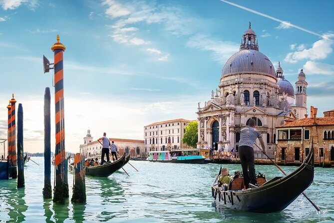 Venice Must See Attractions Walking Tour With A Guide - Cannaregio: the neighborhood stop that makes Venice feel lived-in