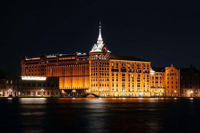 Venice Night Boat Tour from Zattere - The small-group open-boat vibe: what you’re paying for