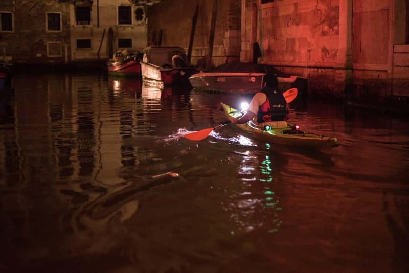 Venice: Night + Sunset Kayak Tour Kayak in the Canals - Why a Venice Night Kayak Works Especially Well in Cannaregio