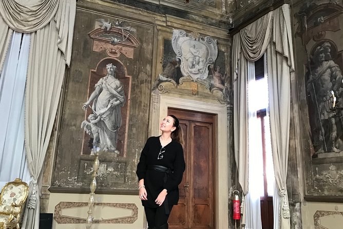 Venice Off the Beaten Path: Private Tour in Venice with a Local - Gondoliers’ Traditions at the Squero: The Venice People Don’t See