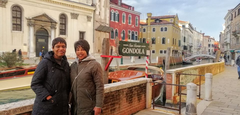 Venice: Off the Beaten Path Walking Tour - The canalside moment: fruit and vegetables straight off a boat