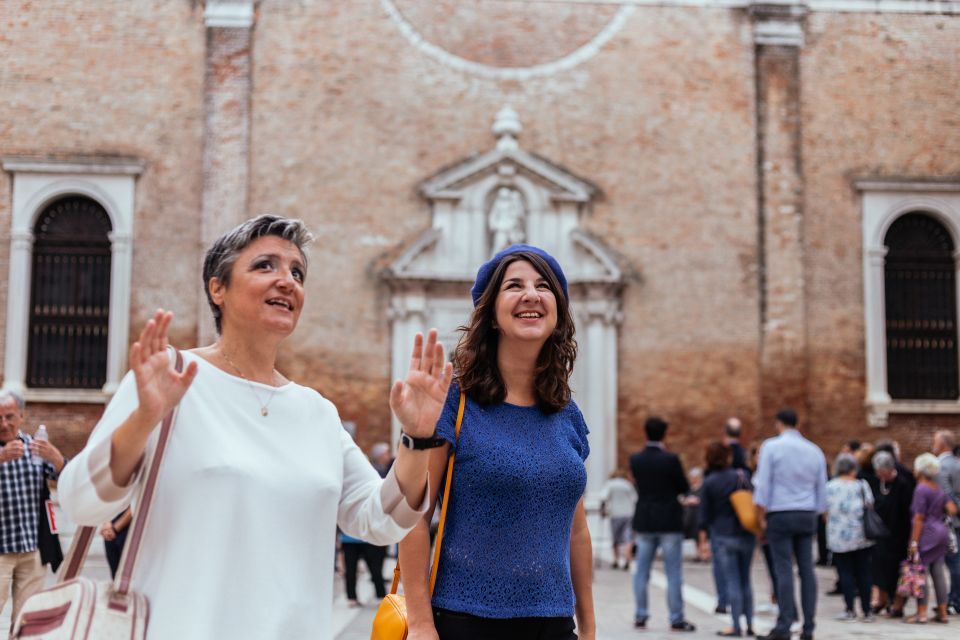 Venice: Off the Beaten Track Private City Tour - Meeting at Libreria Ca Foscarina 3 in Dorsoduro