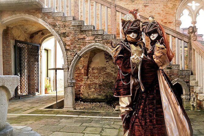 Venice Palazzo Mocenigo: History of Textile, Costume and Perfume - Textiles and costume galleries: the value is in the details