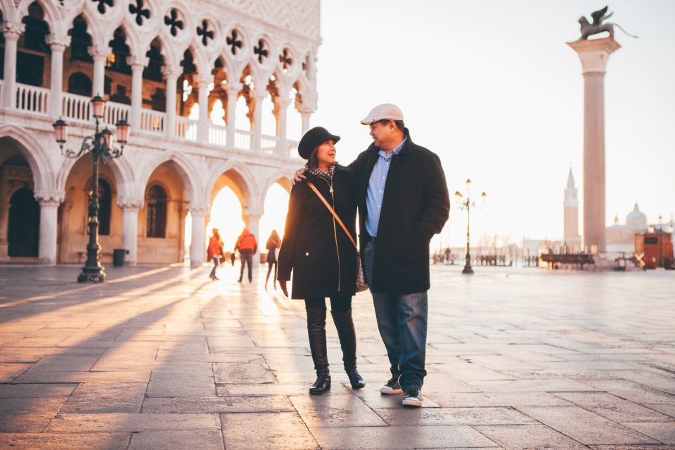 Venice: Personal Travel and Vacation Photographer Services - Language support for a smoother shoot