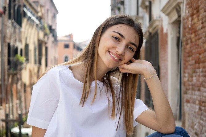 Venice Portrait Photoshoot - Making Memories - Finding quieter corners of Venice for photos that don’t look crowded