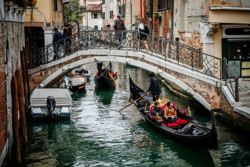 Venice: Private 2-Hour Walking Tour - Doge’s Palace: learning the story behind the square