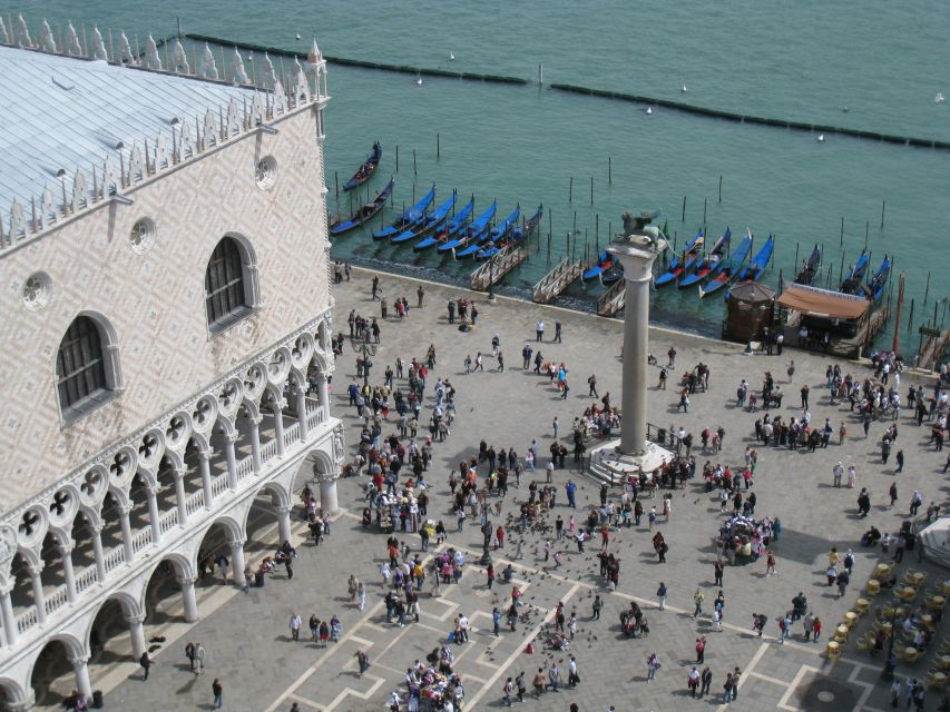 Venice: Private 2-Hour Walking Tour - Bridge of Sighs and Grand Canal: famous spots with real meaning