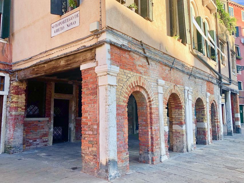 Venice: Private Cannaregio and Jewish Quarter Tour - Optional add-ons: Jewish Museum, synagogues, and the Lido cemetery