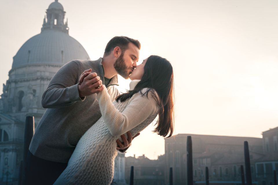 Venice: Private Gondola Ride with Photo Shoot - Private Gondola With Photo Shoot: The Real Idea