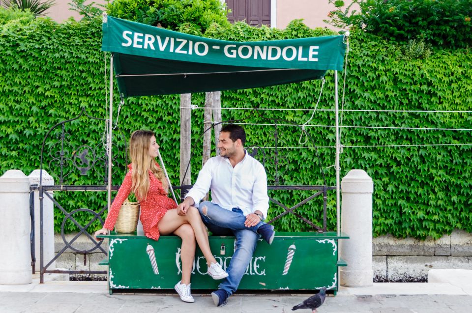 Venice: Private Gondola Ride with Photo Shoot - Your Photo Deliverables: 50 Photos and a Digital Photo Book