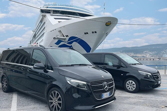 Venice Private Transfer to Ravenna Porto Corsini Cruise Terminal - Finding your driver fast: the name-sign meet-and-greet system