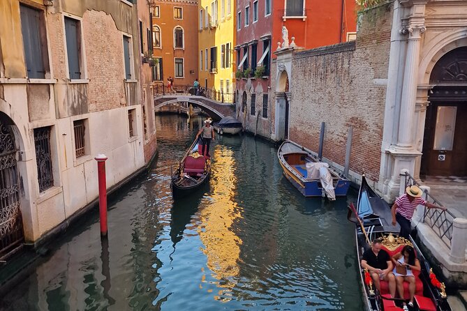 Venice Private Walking Tour - Ponte dei Sospiri: the Bridge of Sighs in context