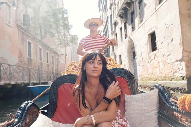 Venice Professional Photoshoot (up to 6 people included) - Key points to know before you go