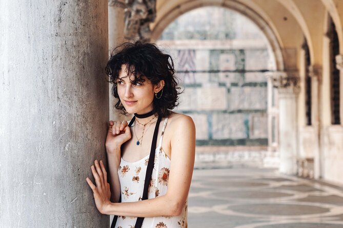 Venice Professional Photoshoot (up to 6 people included) - Stop 1: St. Mark’s Basilica photos that actually look like you