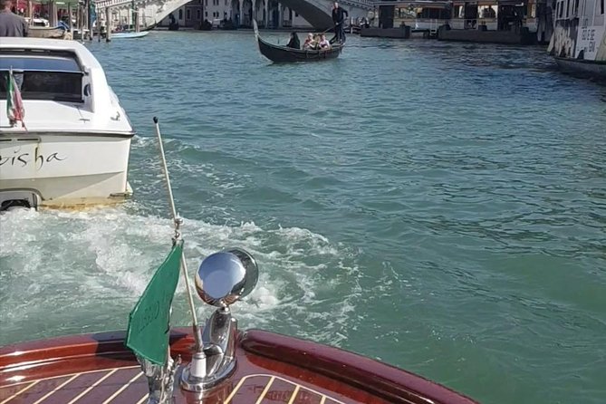 Venice S.Lucia Station to Venice Hotels or viceversa - Timing and Timing Drama: How to Avoid the Bad Version
