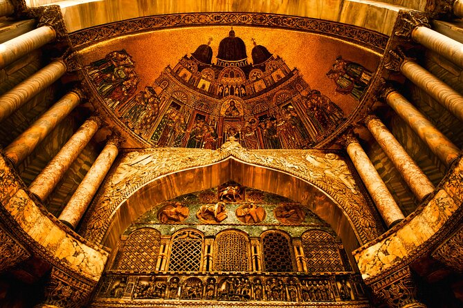 Venice Saint Mark's Basilica Guided Tour with Priority Access - Piazza San Marco: the starting point that sets the tone