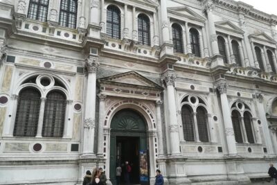 Venice Sightseeing Walking Tour with a Local Expert - Piazza San Marco finale: an easy handoff to your next plan