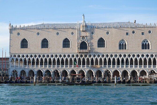 Venice Skip the line of San Mark Basilica and Doge's Palace Tour - Bridge of Sighs and the Palace’s Prison Stories