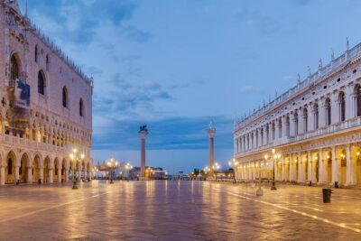 Venice & Skip-the-line St. Mark's Bell Tower Private Guided Tour - Piazza San Marco: the 30 minutes where you learn to read the square