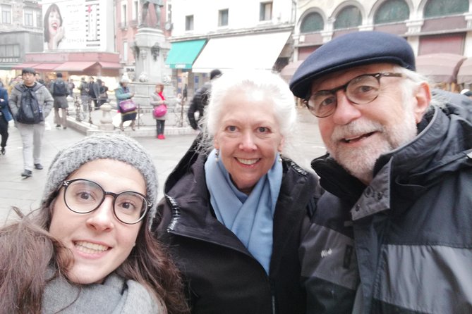 Venice Small Group Tour With Local Guide - Bridge of Sighs: seeing the icon and understanding the angle