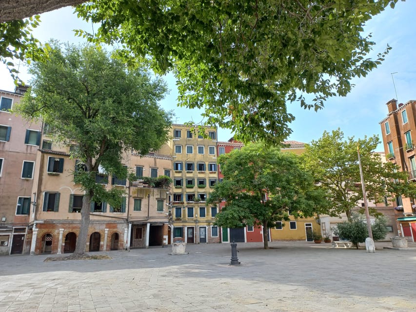 Venice Small-Group Walking Tour: Secrets & Hidden Gems - The Jewish Ghetto Stop: A Photo Moment With Context