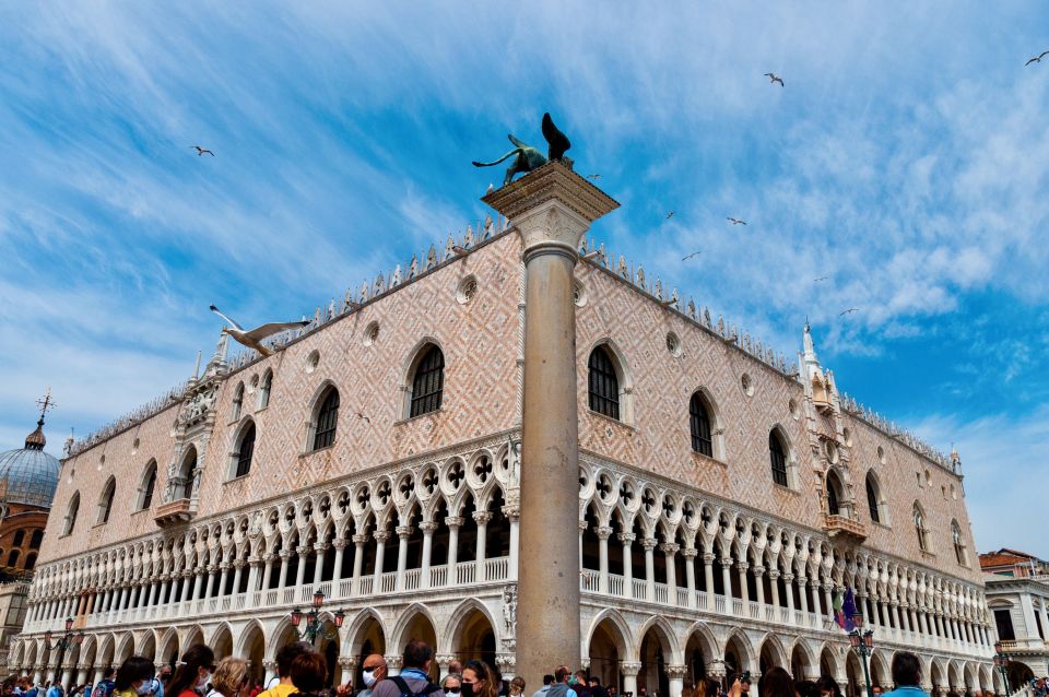 Venice: St Mark's Basilica, Doge's Palace, and Gondola Ride - Where your gondola ride fits (and why 30 minutes works)