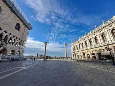 Venice: St. Mark’s Basilica Ticket with Host and Audioguide - Finding the host: the blue Clock Tower meeting spot