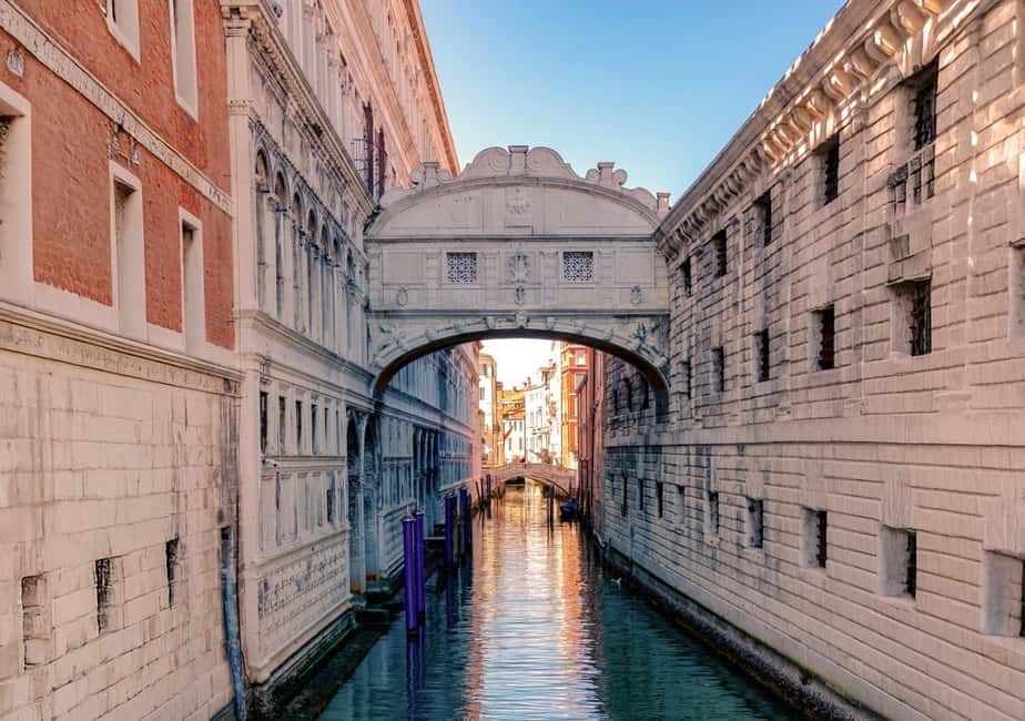 Venice: St Mark's, Doge's Palace, Murano & Burano Day Tour - Value for money: why this price can make sense