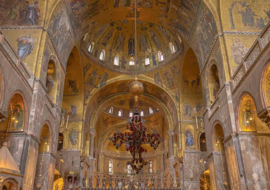 Venice: St Mark's, Doge's Palace, Murano & Burano Day Tour - Lunch break: one hour to eat, recharge, and regroup