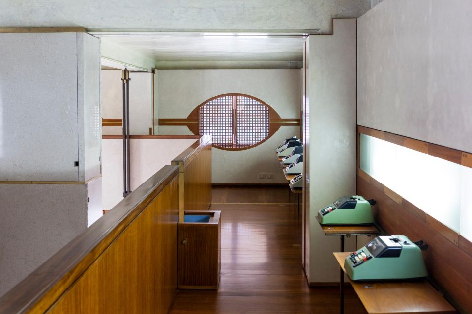 Venice: Tickets to Negozio Olivetti - Carlo Scarpa’s architecture: light, re-organization, and “design as structure”