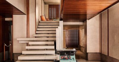 Venice: Tickets to Negozio Olivetti - The path in: finding the showroom beneath the Procuratie Vecchie