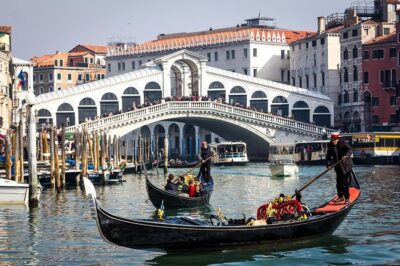 Venice Tour by High-Speed train from Florence - Meeting at Venezia Santa Lucia: Where Your Venice Day Starts