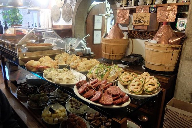 Venice Walking Tour: Eat and Drink - Stop 1: Venice as a street-level experience, not a museum label