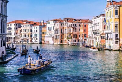 Venice Walking Tour with Audioguide on Your Smartphone - Price and value: why $8.42 can work in Venice