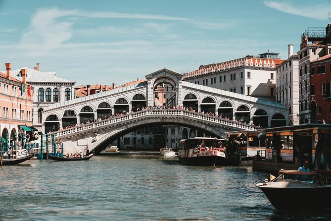 Venice Walking Tour with Audioguide on Your Smartphone - Rialto’s market heart: Ponte di Rialto, Campo San Giacomo, Mercato