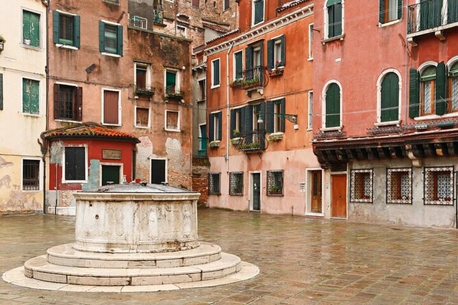 Venice Walking Tour with Gondola Ride Experience - Landing at St. Mark’s Basin: San Giorgio and the big skyline