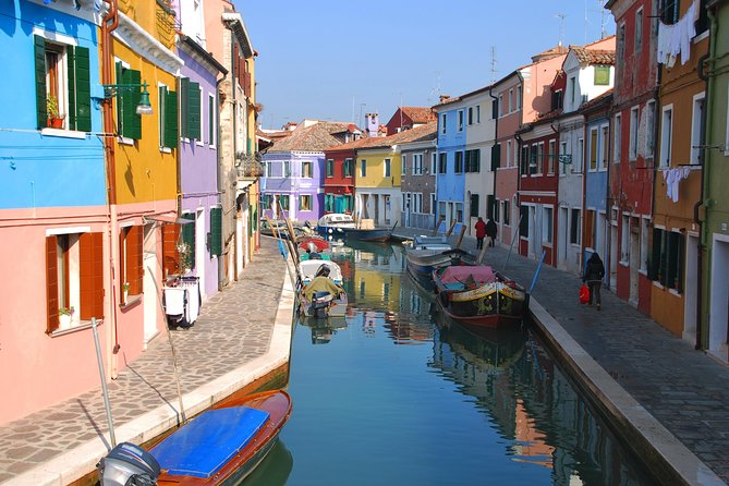 Venice’s Colorful Islands: Private Murano, Burano & Torcello Tour - Burano: Colorful Fishermen’s Port, Lace Shops, and Photo Time