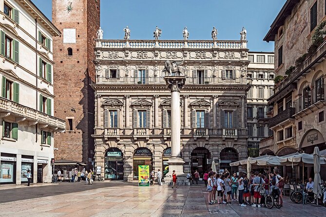 Verona Guided Tour from Venice by Train - Porta Nuova to the old center: how the walk sets your bearings