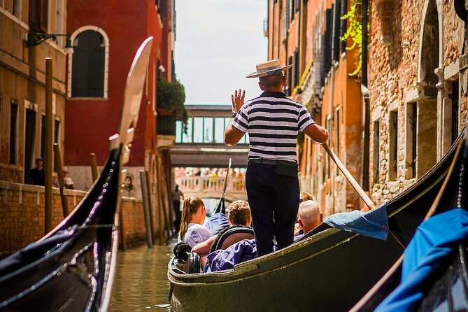 Walking Tour and Enchanting Gondola Journey in Venice - Price and value: where the $150.37 fits in