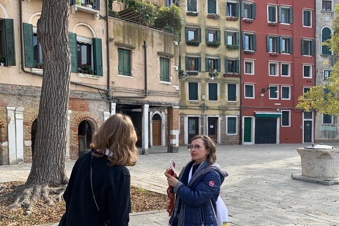 Walking tour in Venice with an architect - Scala Contarini del Bovolo, Doge’s Palace, San Marco Basilica, and Ponte dei Sospiri